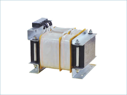 High power three-phase/single-phase transformer