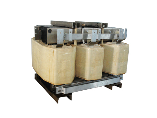 Three phase foil type double iron transformer (A)